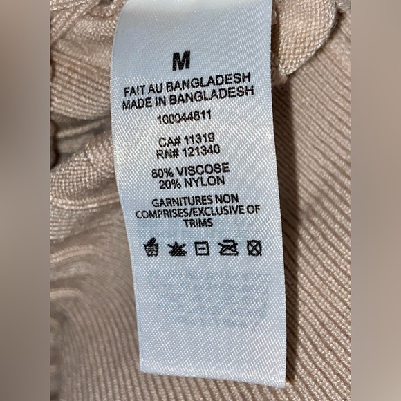 Women’s Dynamite ribbed stretchy long sleeves wrap knit sweater size medium‎ - Picture 7 of 12